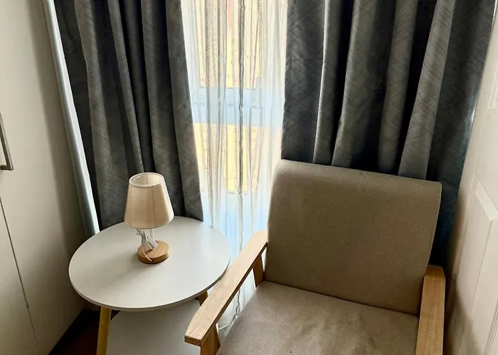 Vibes By Robertos 4*